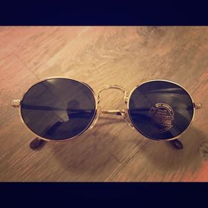 FREE WITH PURCHASE Lennon Silver Frame Sunglasses